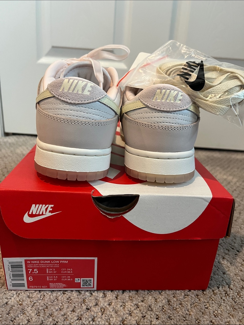 Nike Women’s Low-Top Sneakers in Pale Pink and White - Picture 3 of 8